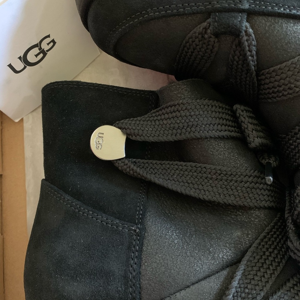 UGG CLASSIC FEMME LACE-UP BOOTS - Picture 7 of 8
